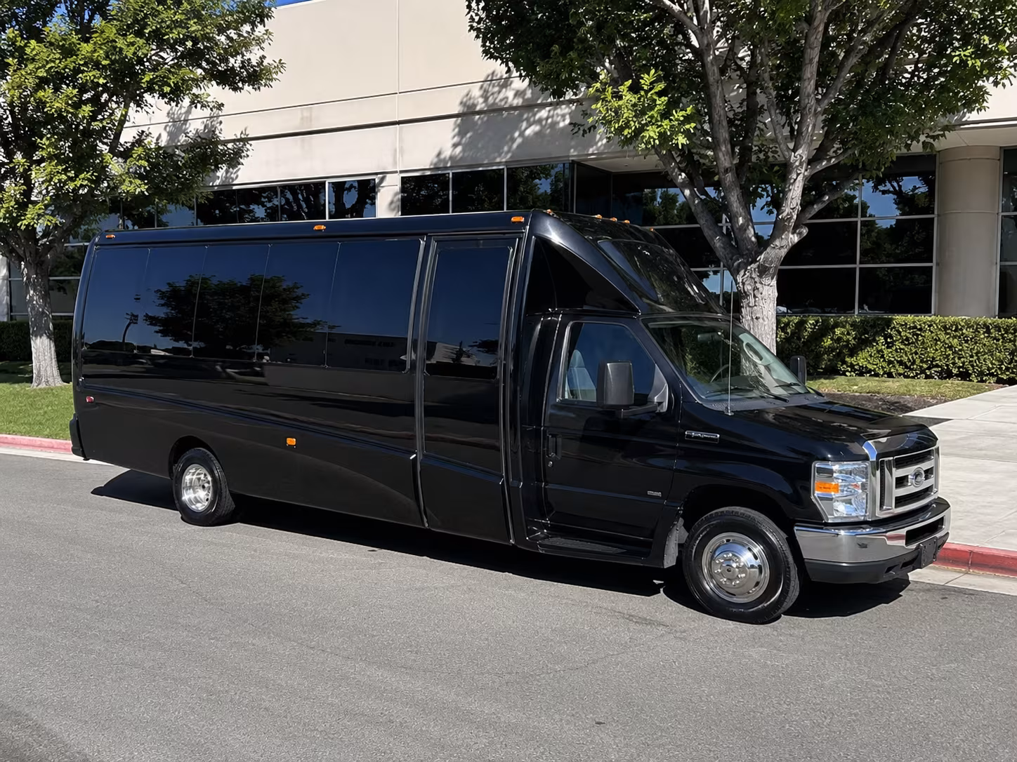party buses for mount pleasant bachelorette and bachelor weekends